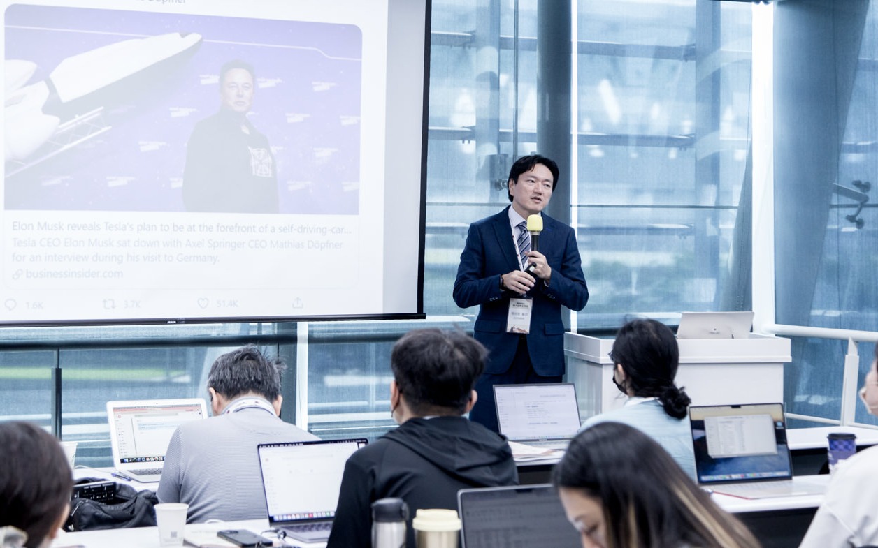 蔡依橙醫師在個人品牌工作坊授課